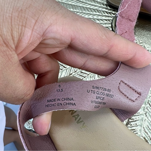 Faux-Leather Clog Sandals for
Toddler Girl SIZE 6 - Picture 12 of 17